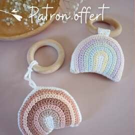 Arc en ciel 🌈
C'est le thème du jour de l'#amigurumay2026day26
➾ Envie de crocheter ces adorables hochets ?
Laisse-moi un petit commentaire et je t'envoie le tuto directement en message privé 💌
#pensebonheur #crochet #patroncrochetgratuit #freecrochetpattern